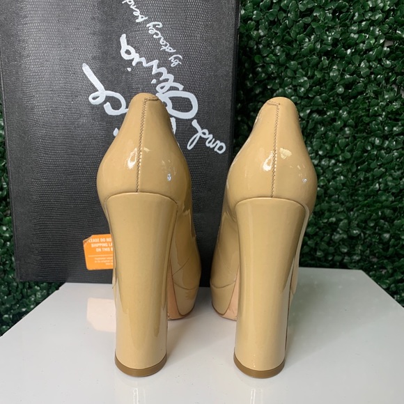 Brand NWOT Alice and Olivia Pumps - Picture 5 of 8